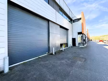 location local d’activités montlhery 91310 298m²