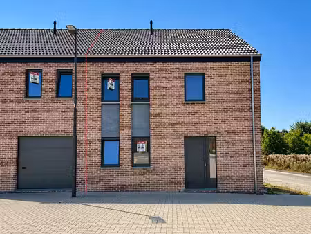 sorinnes - jolie maison 3 façades à vendre