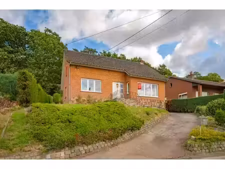 maison à rénover  située en plein centre