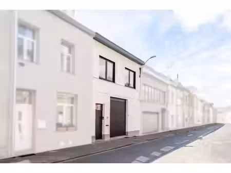 maison rénovée avec grand garage/hangar à vilvorde