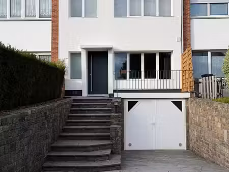 charmante maison rénovée à wezembeek-oppem  epc b