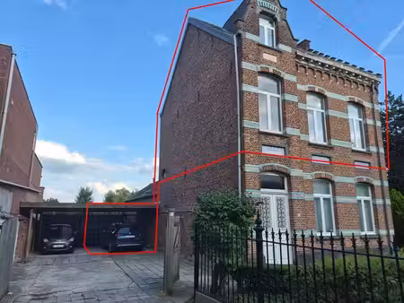 appartement met tuin en staanplaats voor de wagen