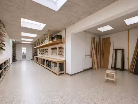 porte de hal / atelier de 140m² à rénover avec permis obtenu