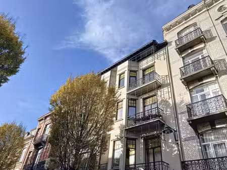 a deux pas de la c.e.e - petite copropriete 2 chambres