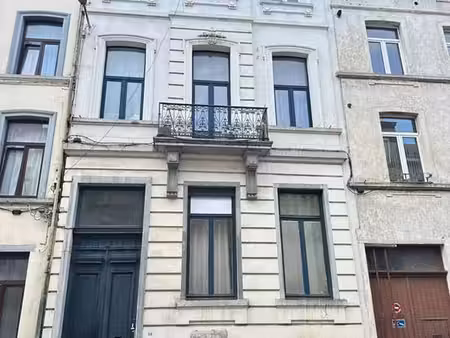 immeuble de rapport 3 unités reconnue  excellent rendement