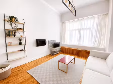 saint-gilles – immeuble mixte commerce + triplex avec cour