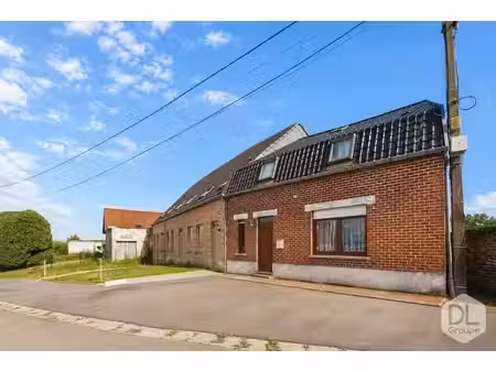 maison 3 façades avec potentiel d’aménagement avec jardin