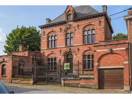 maison de maître prestigieuse et volumes remarquables
