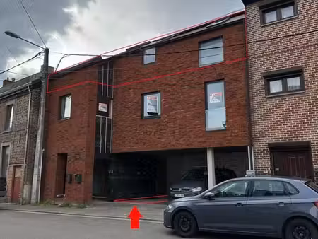 duplex de +/- 87 m²  2/3 ch  cave  parking 1 voiture.
