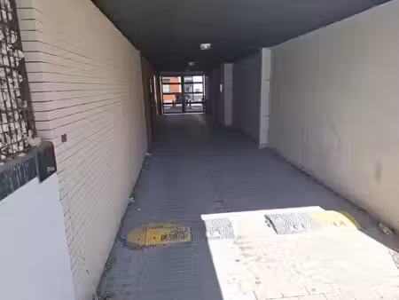 grand garage à vendre