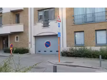 un emplacement parking à vendre à woluwe-saint-lambert