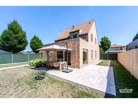 exclusieve nieuwbouwvilla met hoogwaardige afwerking en 3 s…