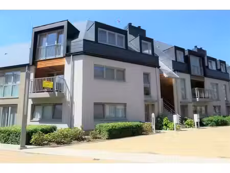 appartement en duplex élégant avec parking souterrain inc...