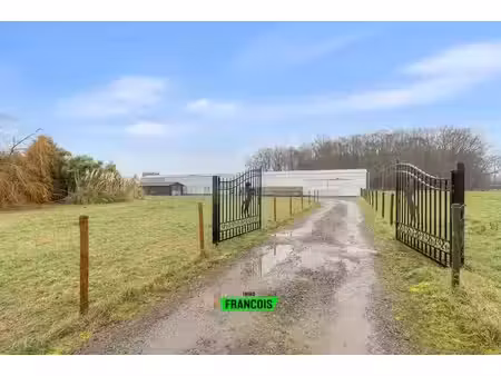 propriété agricole autorisée avec 3.340 m² de serres