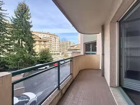 à vendre t2 en résidence sénior centre-ville d’annecy (avenue de chambéry)