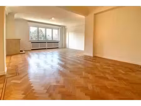 magnifique appartement rénové 3 chbres  115m²  + garage