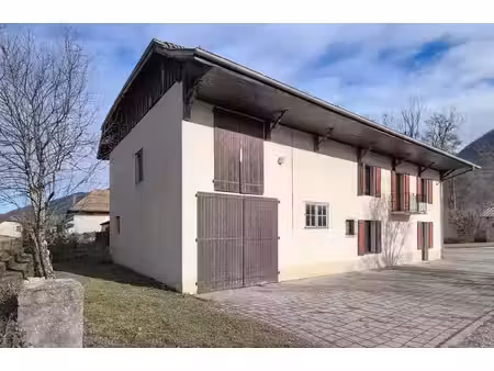 maison de village avec fort potentiel 365 m2 au sol cusy