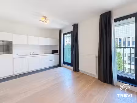 studio coin nuit dans le quartier europeen !