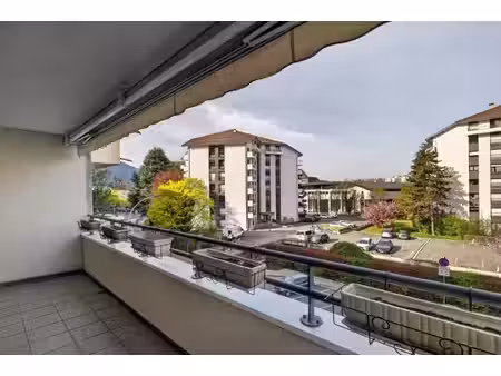 annecy - bel appartement t4 traversant -102m2 avec un stationnement en sous-sol - terrasse