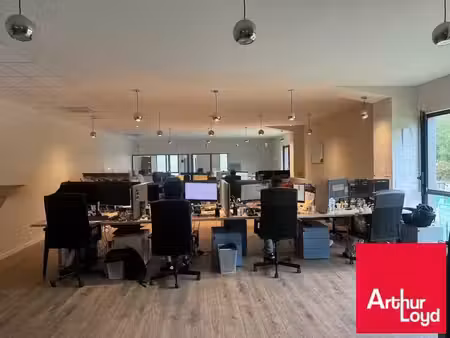 location commerce 879 m² à anglet (64600)