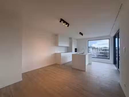 appartement met 2 slpk en staanplaats te huur zwijnaarde