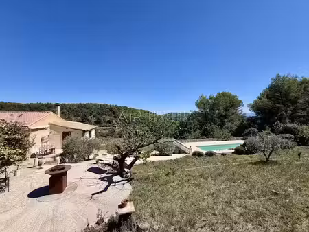 vente maison 11 pièces 226 m² à cadenet (84160)  992 750 €