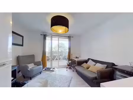 location appartement 2 pièces 42 m² à vénissieux (69200)