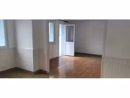 location appartement 4 pièces 66 m² à tarbes (65000)