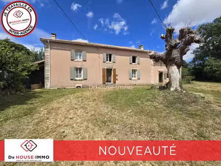 ancien corps de ferme - 175 m² habitables - 668 m² de dépendances - 9 293 m² de terrain - 