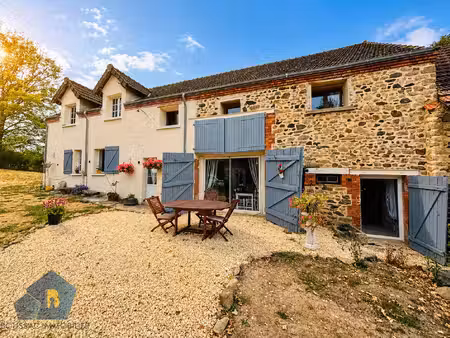 charmante maison de campagne rénovée avec dépendance et pisc