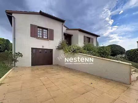 maison 3 chambres et garage  penne-d'agenais  plus beau village de france