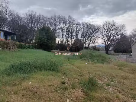 terrain constructible 614m²