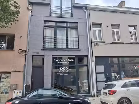commerce à vendre à braine-l’alleud de 114 m2