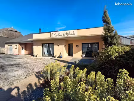 ensemble immobilier composé de deux maisons d'habitation de plain-pied