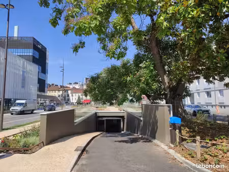 place de stationnement à vendre – pau centre – secteur halles / république