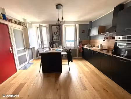 appartement 3 pièces 90 m²