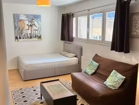 studio meublé très bien situé en centre-ville