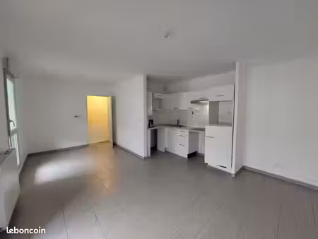 vente appartement type 2  avec loggia 11.66m²