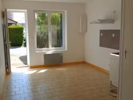 studio 25m2 saint romain sur cher