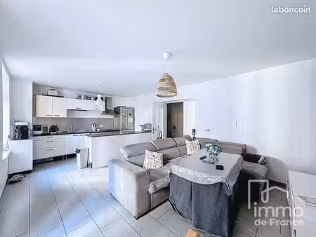 appartement 3 pièces 67 m²