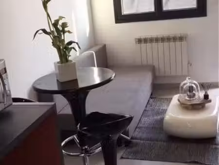 studio avec terrasse