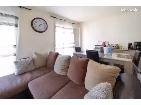 appartement f2 + cave + stationnement