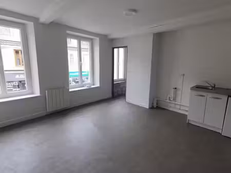 studio à louer à revin