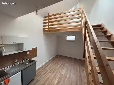 studio atypique 34 m² au sol avec mezzanine – calme – fibre – saint-brieuc