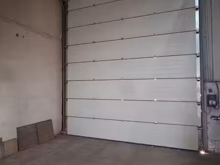 surface logistique / stockage / entrepôt / garde meubles