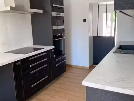 très beau f1 - quartier st pierre - 40m2 refait à neuf - proche facs citadelle  saint-leu 