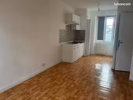 appartement t1 bis 29 5 m² – lumineux  calme  rangements – saint-brieuc