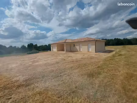 location maison libre en octobre située entre gaillac et montauban commune de la sauzière 