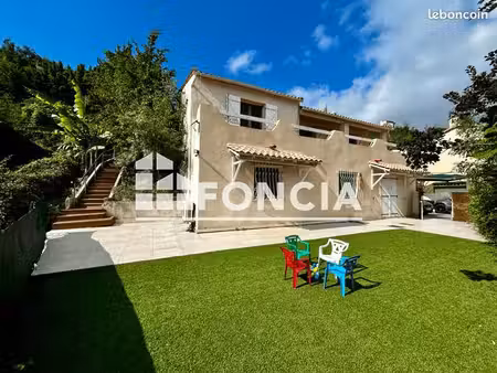 villa 5 pièces 159 m²