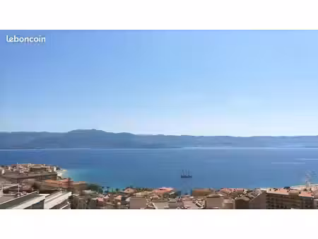 grand f4 vue mer moyenne durée très proche centre ville